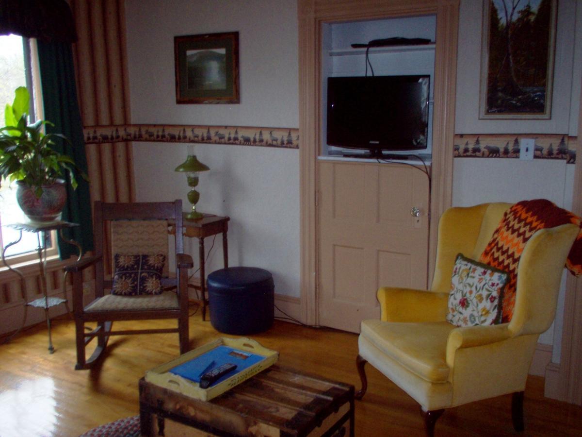 Parks Edge Inn Millinocket Εξωτερικό φωτογραφία